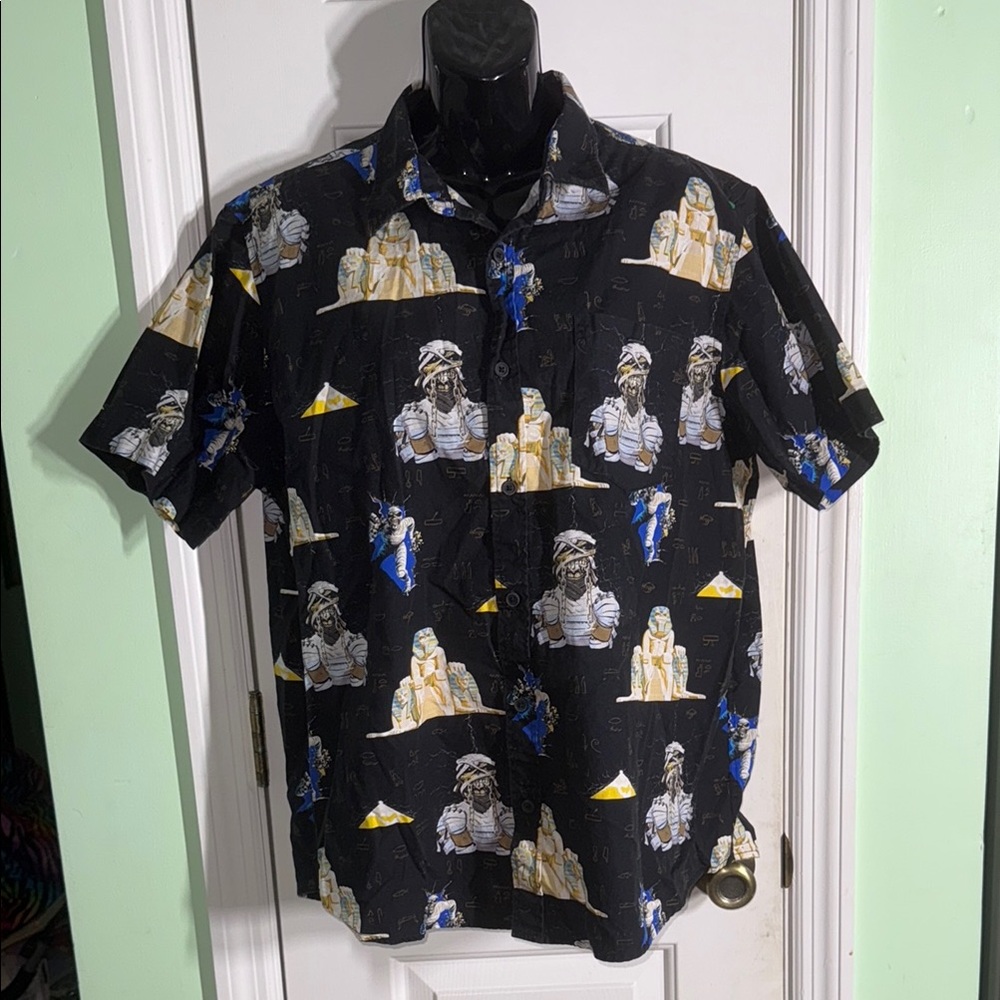 Middle Of Beyond Iron Maiden Powerslave Short Sleeve Cotton Button Down Shirt L